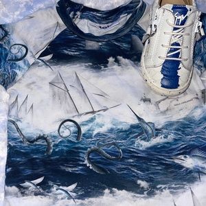 MOLO tshirt shoes sold separately